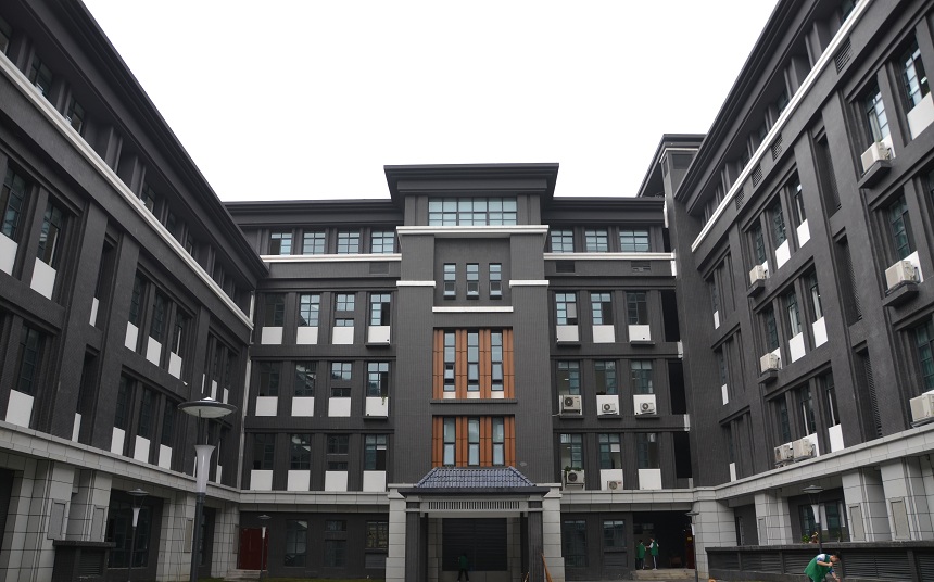 成都二十中學(xué)2018年中考分?jǐn)?shù)線是多少？