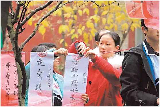 新津中學的住宿環(huán)境怎么樣？