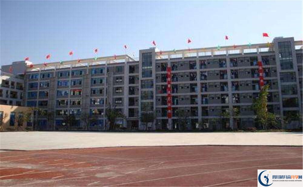 成都十二中（四川大學(xué)附屬中學(xué)）的分?jǐn)?shù)線大概是多少分？