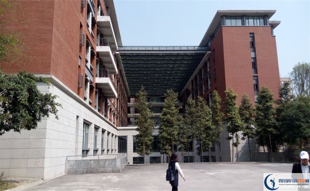 成都七中高新校區(qū)在全國(guó)高中排名是多少？
