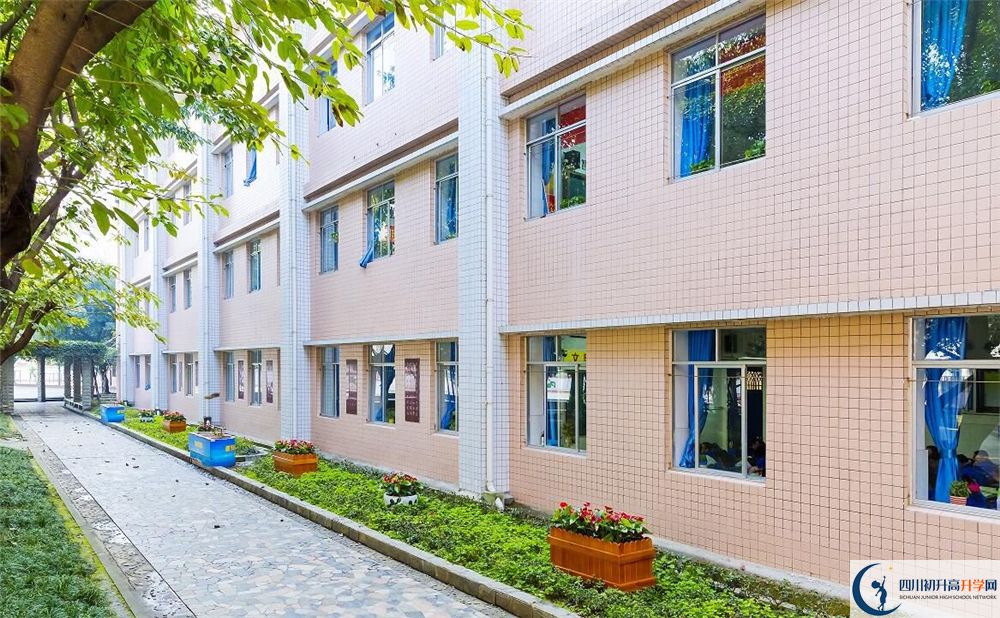 成都市第四十九中學高中分班考試難嗎？