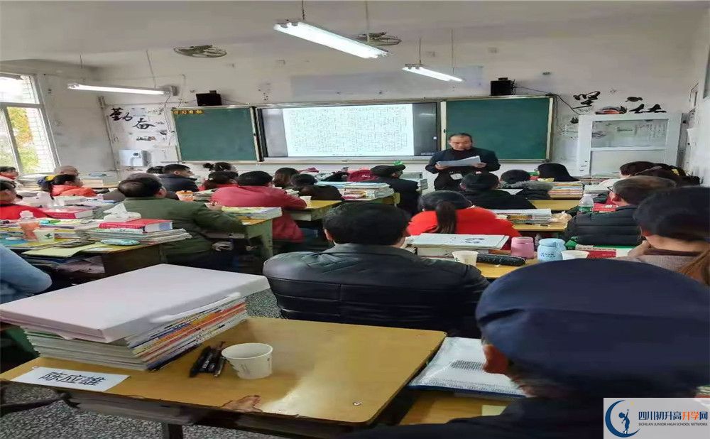 賈家中學實驗班學費貴嗎？